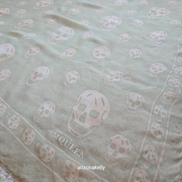 Alexander McQueen Silk Chiffon Classic Skull Scarf Sage Green - Picture 4 of 16